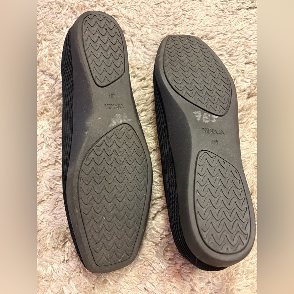 EUC VIVAIA Women's Margot Loafers - Picture 2 of 5